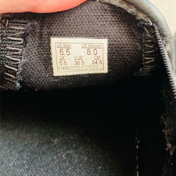 Women’s 8 Men 6.5 Unisex Vans Asher Leather Slip-On Shoes - Picture 10 of 10